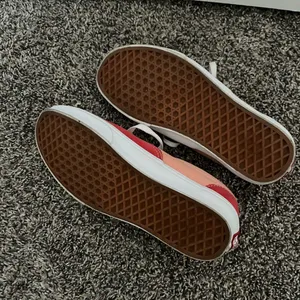 Vans Never Worn Coral and Pink Canvas and Suede Fabric Low Top Women’s Shoes thumbnail 4