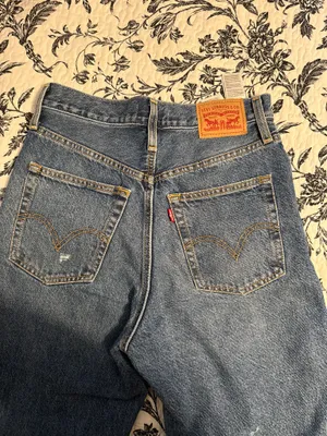 Levi’s Ribcage Straight Ankle thumbnail 3