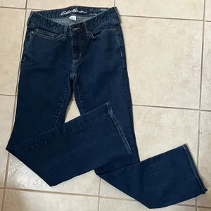 Eddie Bauer Women's Truly Straight Bootcut Jeans thumbnail 1