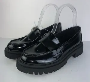 Old Navy Faux-Leather Chunky Heel Loafers womens size 6.5 thumbnail 1