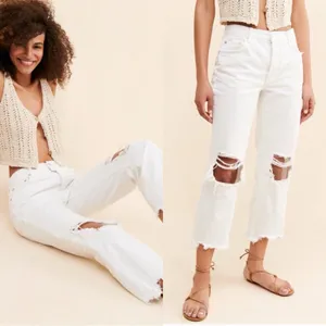 NWT FREE PEOPLE We The Free Maggie Distressed Cotton White Denim Jeans thumbnail 3