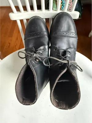 Tuffrider Black Leather Lace-Up Ankle Boots thumbnail 2