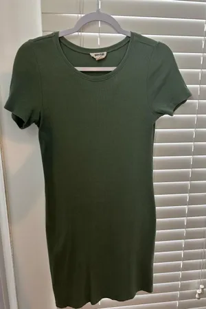 Basic olive green T-shirt dress thumbnail 1