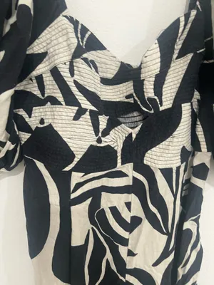 Farm Rio Black & Cream Printed Puff-Sleeve Jumpsuit Size M thumbnail 3