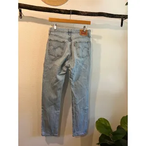 501s Levi's Light Wash Relaxed High Rise Straight Leg Jeans Size 28 thumbnail 13