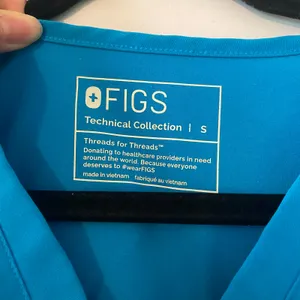 FIGS Extreme Blue Catarina Scrub Top Uniform Nurse Doctor Women's size Small thumbnail 2