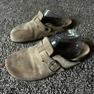 Birkenstock Boston Clogs Taupe Suede Buckle Strap Women 39 8-8.5 US thumbnail 2
