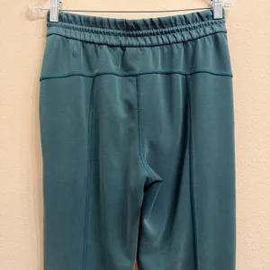 Lululemon Softstreme High-Rise Straight-Leg Pant in Storm Teal W5GHZS Size 6 thumbnail 5