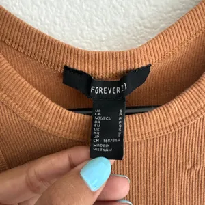 Forever 21 Womens Small Camel Brown Ribbed High Neck Cropped Tank Top thumbnail 6