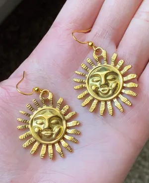 Handmade gold tone stainless steel sun boho retro vintage style earrings☀️ thumbnail 7
