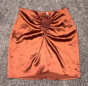 Princess Polly Satin Mini Skirt Size 4 thumbnail 1