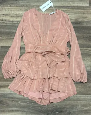 NEW Saints + Secrets Pink Ruffle Romper Women’s 8 thumbnail 1