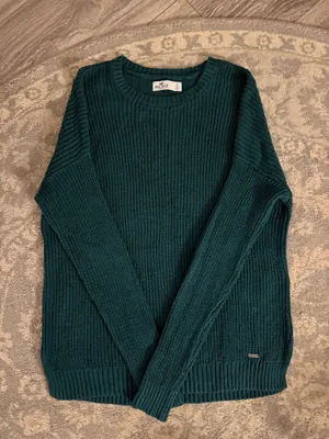 Hollister Sweater thumbnail 1