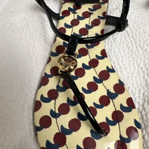 Tory Burch Patent Leather Sandal Sz 9.5 thumbnail 2