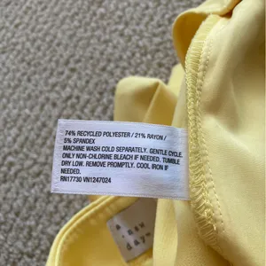 A New Day Bright Yellow Pleated Shorts High Rise Tailored Size 4 Pocket Like New thumbnail 12