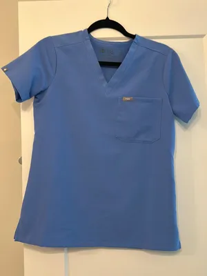 FIGS Scrub Top thumbnail 1