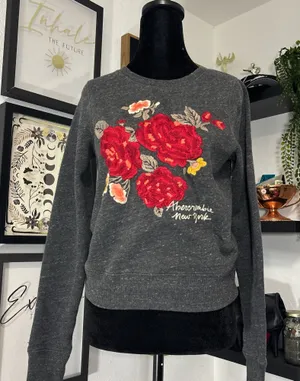 Abercrombie & Fitch Gray Sweatshirt Floral Embroidered Rose Y2K size XS thumbnail 1