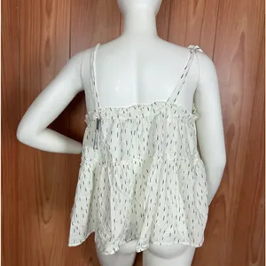 Universal Thread Crop Top Women’s‎ thumbnail 4