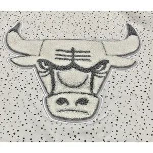 NBA Chicago Bulls Vintage Womens White Logo Sweatshirt Medium thumbnail 6