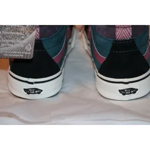 Vans SK8-HI Mte-2 Black Pink White Shoes thumbnail 9