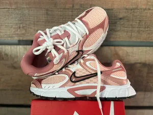 Nike V5 running shoes thumbnail 3