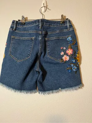 Driftwood size 24 NWT embroidered floral denim jean shorts $118 thumbnail 3