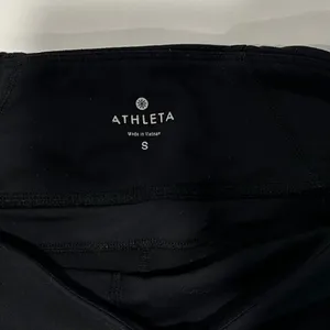 Athleta Capri S Black‎ Ruched Cropped - Size S. thumbnail 13