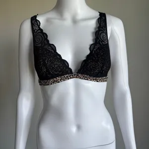 Victoria’s Secret PINK Black Lace Leopard Print Bralette Size S thumbnail 2