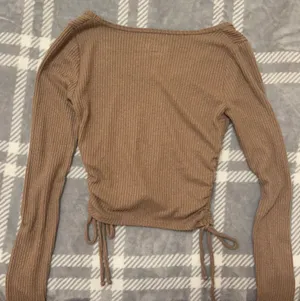 Hollister Brown Cinched Baby Tee thumbnail 2