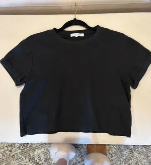 Black cropped shirt thumbnail 1