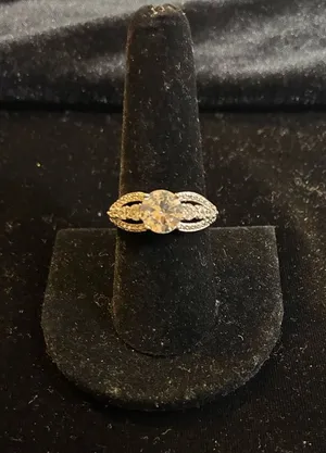 Elegant Silver tone Ring with Clear Gemstone size 8 1/2 thumbnail 1