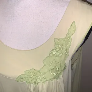 Vintage 70s Lorraine Nylon Nightgown Yellow Floral Medium Made USA thumbnail 3