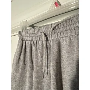 Old Navy Straight Leg Sweatpants Sz M‎ Gray thumbnail 3