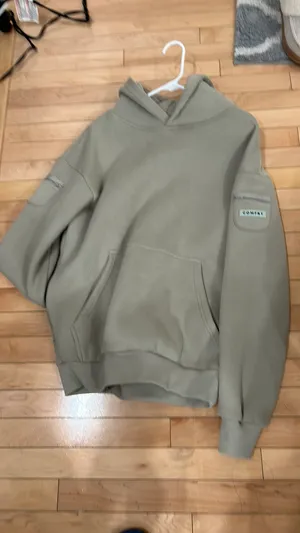 Comfrt travel hoodie  thumbnail 2