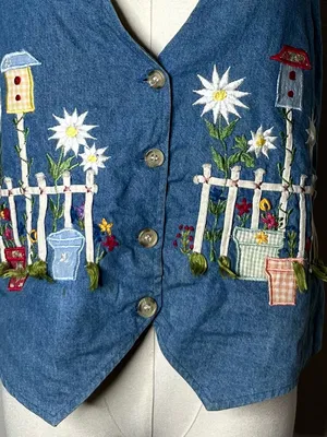 90s Vintage Garden Embroidered Denim Button Front Vest Artsy Boho Cottagecore thumbnail 3