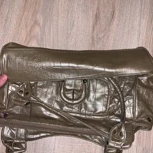 Gold Pewter metallic faux leather buckle handbag thumbnail 9
