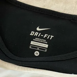 Nike 3/4 Sleeve Top thumbnail 3