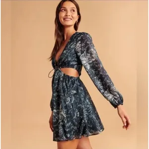 Abercrombie Cut Out Long Sleeve Mini Dress Blue Size Extra Small thumbnail 2