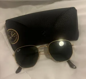 Ray-Ban Sunglasses thumbnail 1