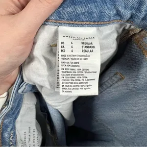 American Eagle Women Jeans Sz 6 Light Wash‎ Distressed Highest Rise Mom Denim thumbnail 6