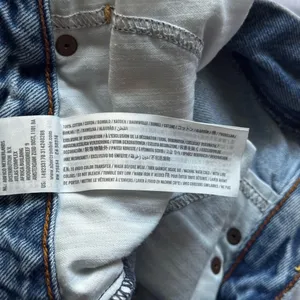 Abercrombie & Fitch Annie High Rise Short thumbnail 11