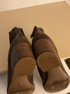 UGG Taupe Chelsea Suede Ankle Booties with Stacked Heel US 9.5 thumbnail 8