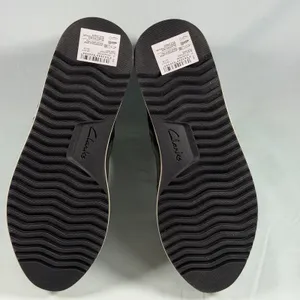 Clarks Collection Size-7M‎ Womens Zylah Rose Chelsea Boot Black Leather thumbnail 4