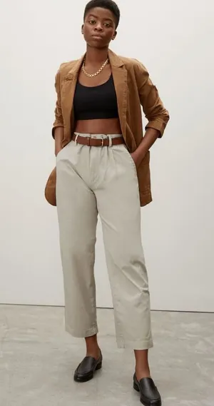 EVERLANE straight pleated hi-rise chino. Size 10. Sandstone EUC thumbnail 1