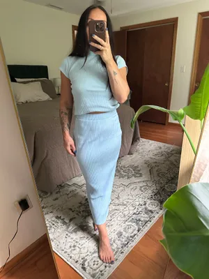 Old Navy Ribbed Midi Skirt thumbnail 2