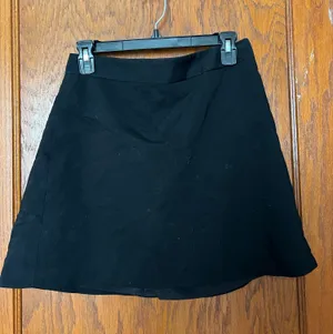 Express Mini Skirt Black thumbnail 1