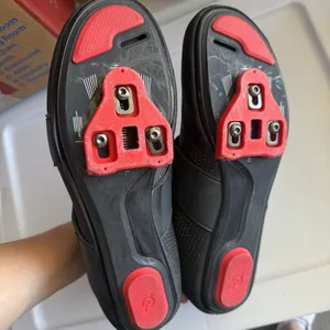 Peloton Unisex Size 11M/ 12.5W Cycling Shoes Black Red Cleat Altos Sneakers thumbnail 6