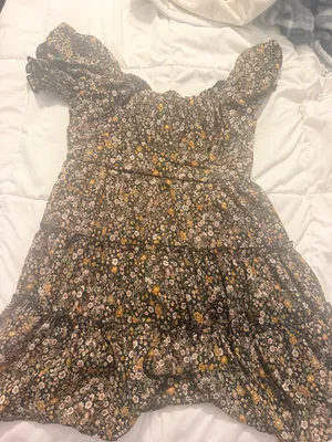 Mi Ami Francesca's floral midi dress size large thumbnail 1