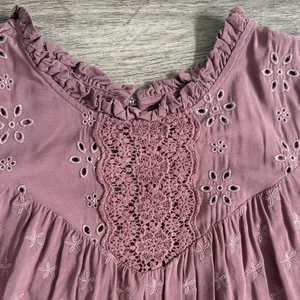 Torrid Dusty Rose Embroidered Blouse Boho Top with Ruffle Sleeves thumbnail 5