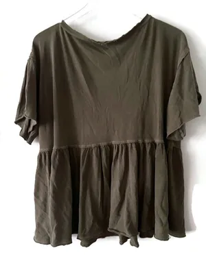 Free People olive green top with ruffled sleeves and tiered hem Size Large thumbnail 2